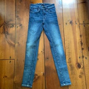Women’s Levi’s Classic Denim Skinny Jeans Size 24/30